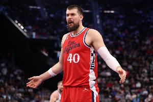 pg电子必玩-里程碑！祖巴茨快船生涯篮板数超史文-奈特 升至队史第6位